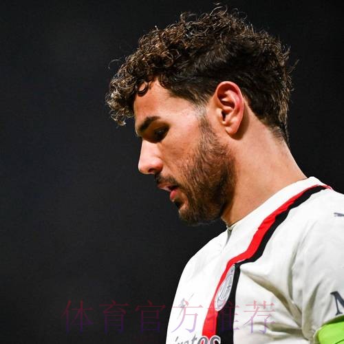 拜仁愿让戴维斯履行最后一年合同 不指望皇马报价